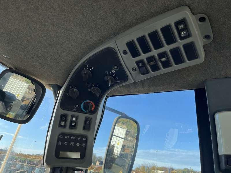 Wheel loader Caterpillar 966G: picture 40