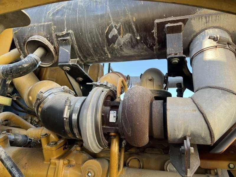 Wheel loader Caterpillar 966G: picture 28