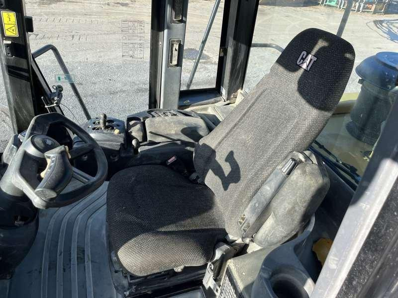 Wheel loader Caterpillar 966G: picture 43