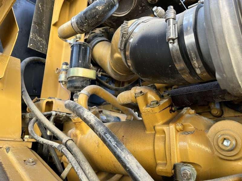 Wheel loader Caterpillar 966G: picture 31