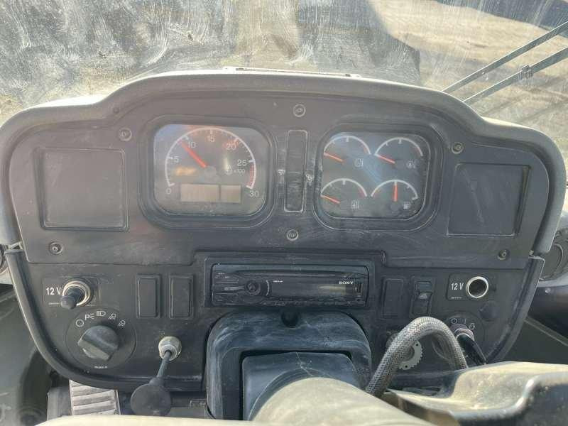 Wheel loader Caterpillar 966G: picture 37