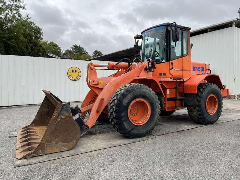 Hitachi W130A - Wheel loader: picture 1 Hitachi W130A - Wheel loader: picture 1