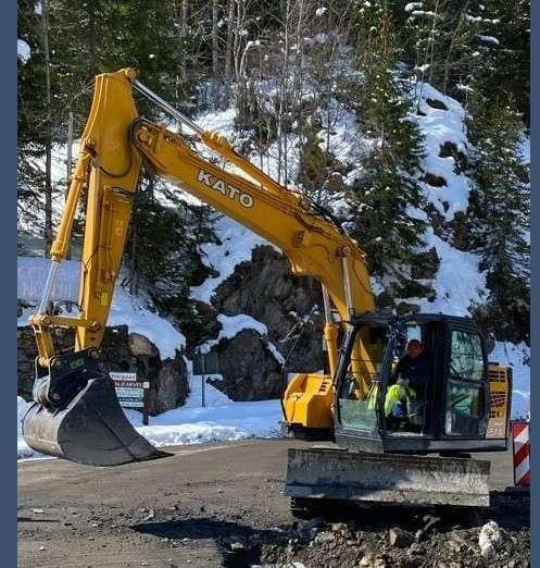 Crawler excavator Kato HD514MR: picture 6