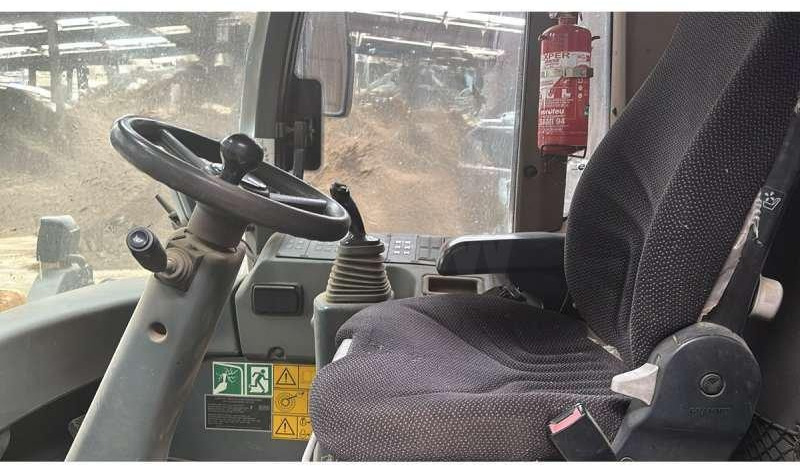 Liebherr L576 - Wheel loader: picture 5 Liebherr L576 - Wheel loader: picture 5