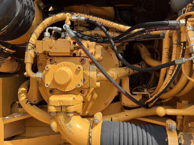 Crawler excavator Liebherr R904HDSL: picture 32