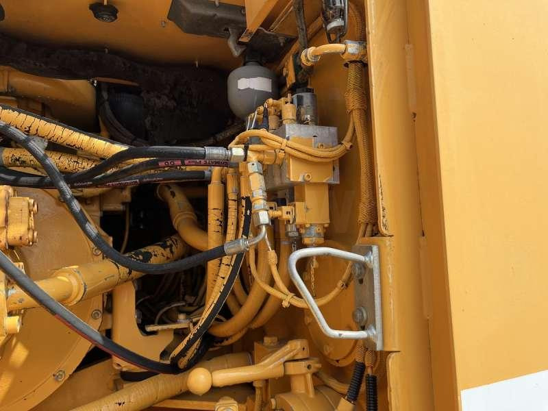 Crawler excavator Liebherr R904HDSL: picture 33