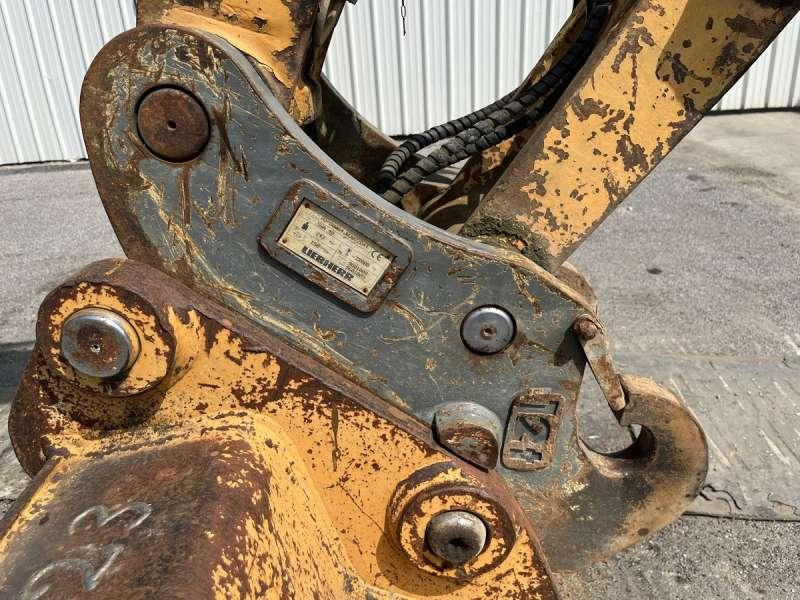 Crawler excavator Liebherr R904HDSL: picture 12