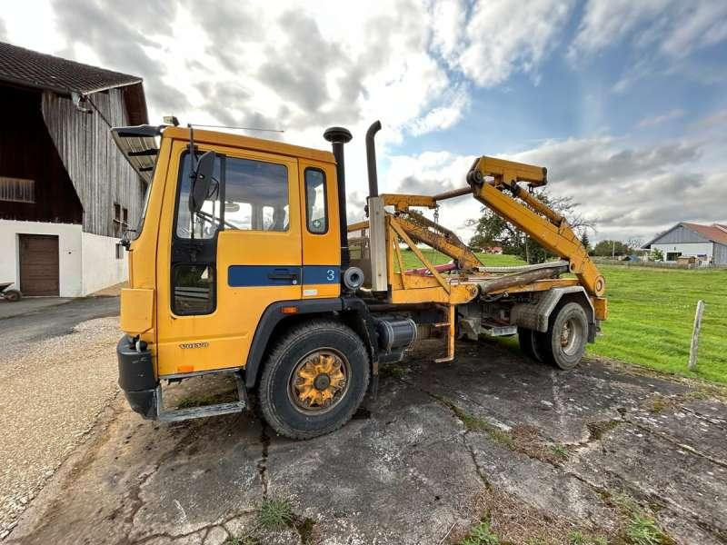 Volvo FL6 INTERCOOLER 4X2 - Hook lift truck: picture 4 Volvo FL6 INTERCOOLER 4X2 - Hook lift truck: picture 4