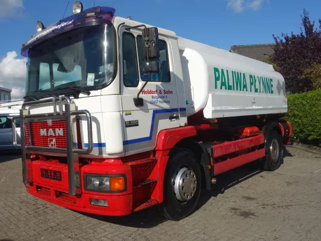 MAN 19-264 manual fuelpump 13500 liter,6 cil - Tank truck: picture 2 MAN 19-264 manual fuelpump 13500 liter,6 cil - Tank truck: picture 2
