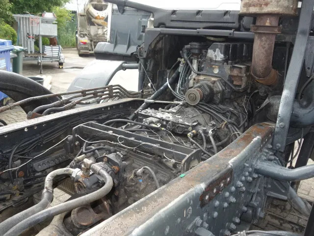 Cab chassis truck MAN 41-414 manuial pomp 8x4: picture 7