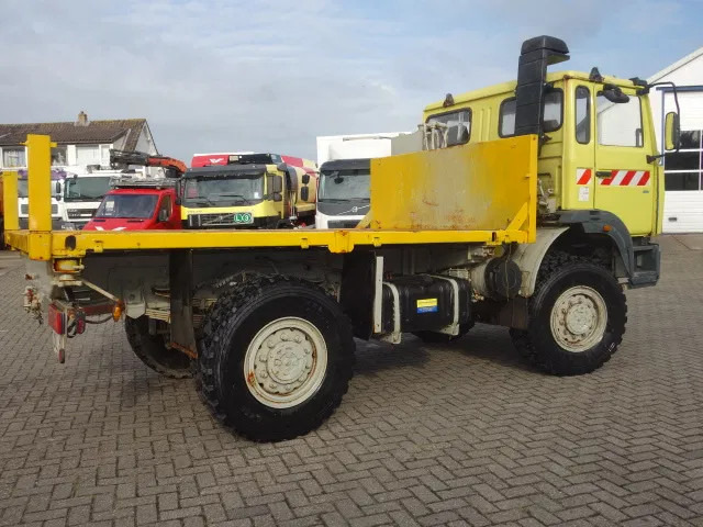 Renault TRM 4X4 MET HYDROLIEKAANSLUITING VOOR BUMPER - Box truck: picture 3 Renault TRM 4X4 MET HYDROLIEKAANSLUITING VOOR BUMPER - Box truck: picture 3