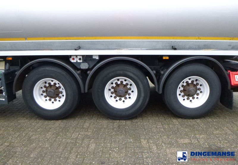 COBO Fuel tank alu 43.3 m3 / 1 comp + pump - Tank semi-trailer: picture 5 COBO Fuel tank alu 43.3 m3 / 1 comp + pump - Tank semi-trailer: picture 5