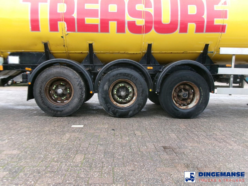 Clayton Food (beer) tank inox 30 m3 / 1 comp - Tank semi-trailer: picture 5 Clayton Food (beer) tank inox 30 m3 / 1 comp - Tank semi-trailer: picture 5