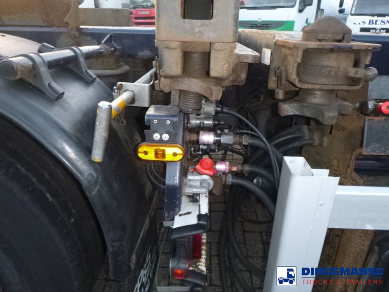 Container transporter/ Swap body truck D-Tec 4-axle container combi trailer (2 + 2 axles): picture 12