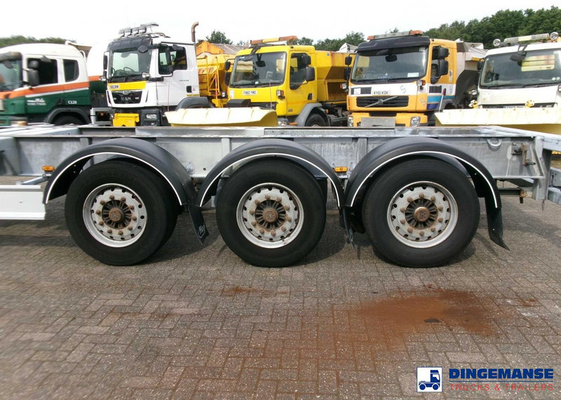 Fliegl 3-axle container trailer 45 ft - Container transporter/ Swap body semi-trailer: picture 5 Fliegl 3-axle container trailer 45 ft - Container transporter/ Swap body semi-trailer: picture 5