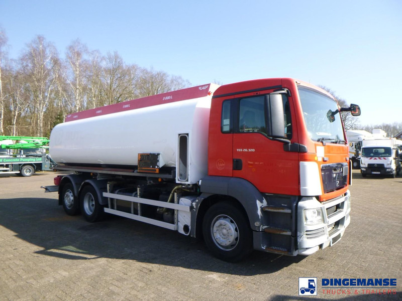 MAN TGS 26.320 6X2 RHD fuel tank 20 m3 / 4 comp - Tank truck: picture 2 MAN TGS 26.320 6X2 RHD fuel tank 20 m3 / 4 comp - Tank truck: picture 2