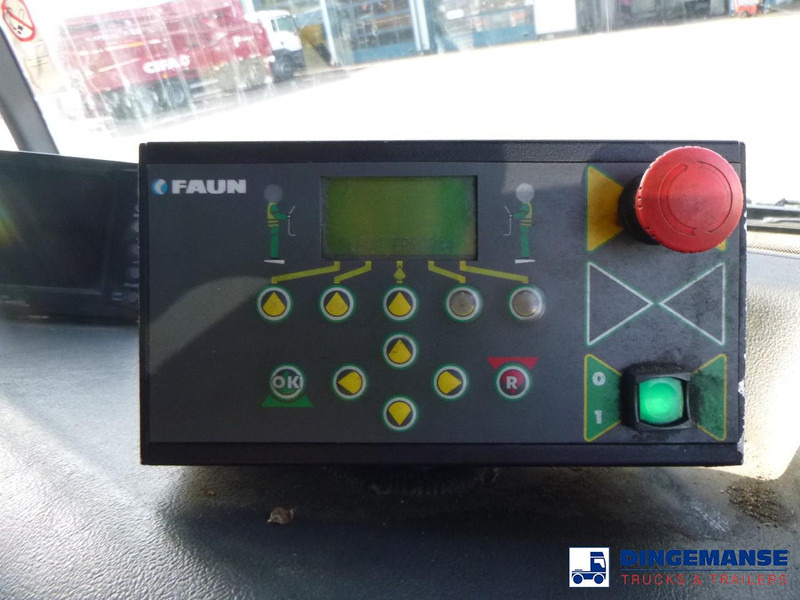 Garbage truck Mercedes-Benz Econic 2629 6x2 RHD Faun refuse truck: picture 19