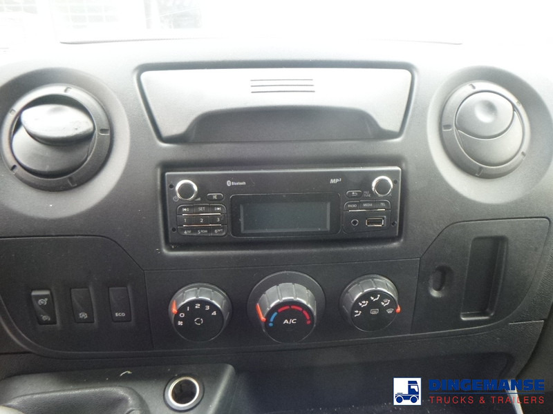 Closed box van Renault Master 170 dci 4x2 curtain side van: picture 9
