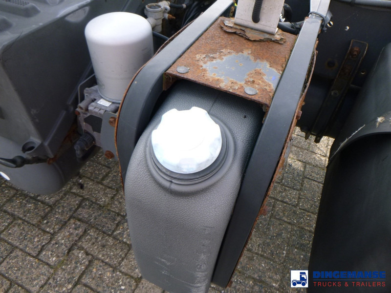 Tank truck Renault Premium 320 dxi 6x2 chassis ADR: picture 8
