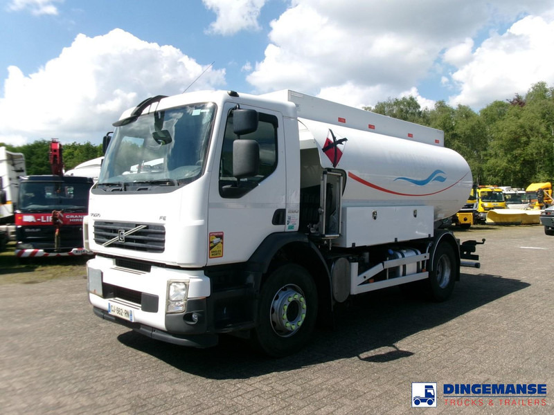 Volvo FE 260 4x2 dxi fuel tank 13.3 m3 / 4 comp / ADR 21-06-2024 - Tank truck: picture 1 Volvo FE 260 4x2 dxi fuel tank 13.3 m3 / 4 comp / ADR 21-06-2024 - Tank truck: picture 1