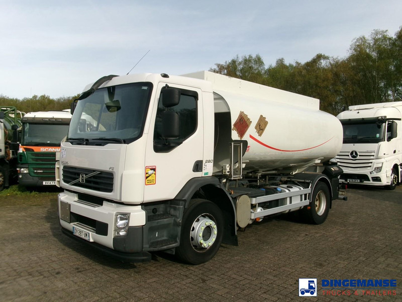 Volvo FE 280 4X2 fuel tank 13.6 m3 / 4 comp / ADR 07/07/24 - Tank truck: picture 1 Volvo FE 280 4X2 fuel tank 13.6 m3 / 4 comp / ADR 07/07/24 - Tank truck: picture 1