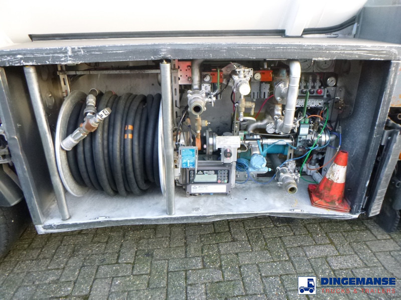 Tank truck Volvo FL 260 4x2 gas tank 13.9 m3: picture 12