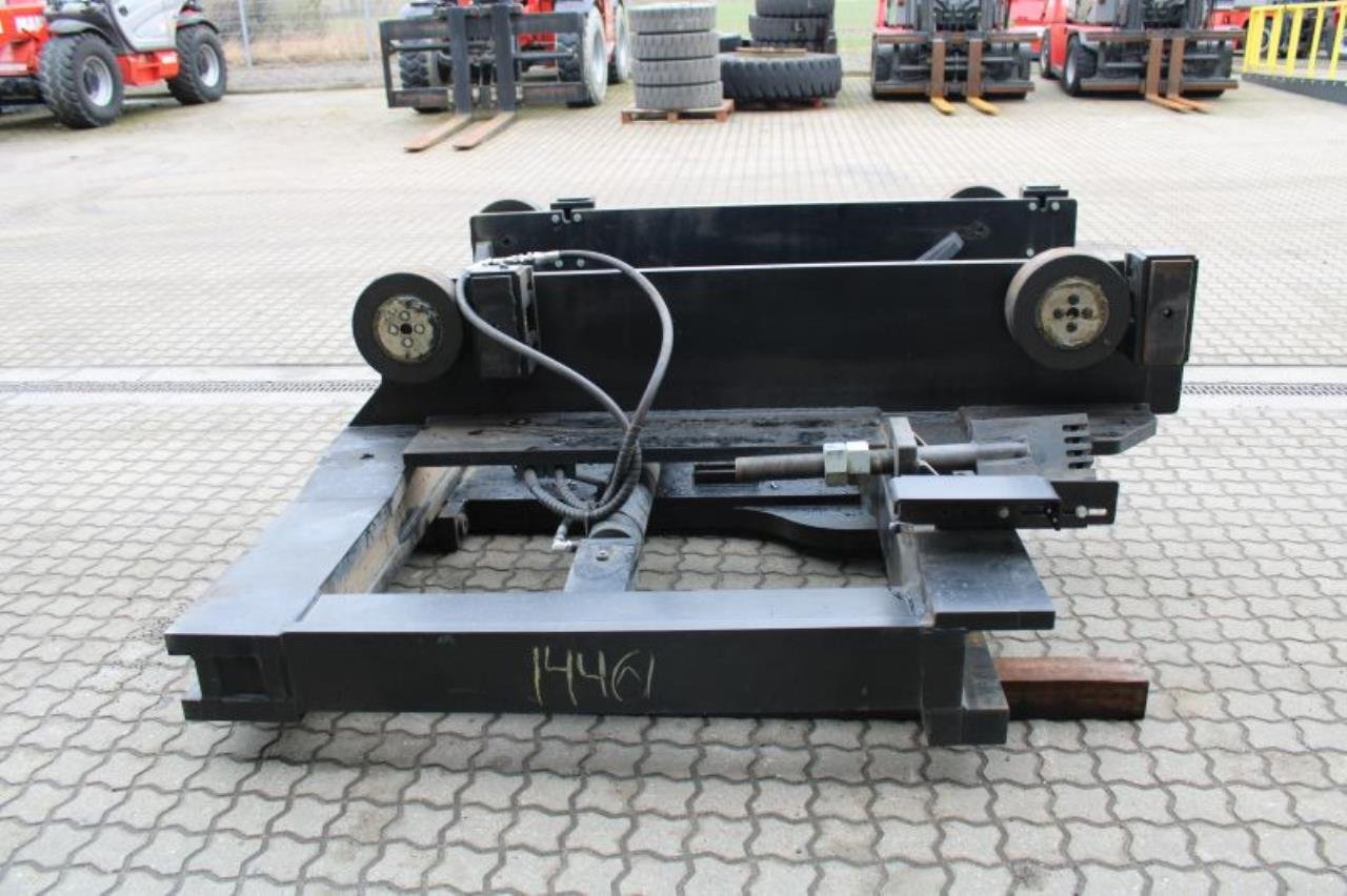Hyster FORK POSITIONER - Forks: picture 1 Hyster FORK POSITIONER - Forks: picture 1