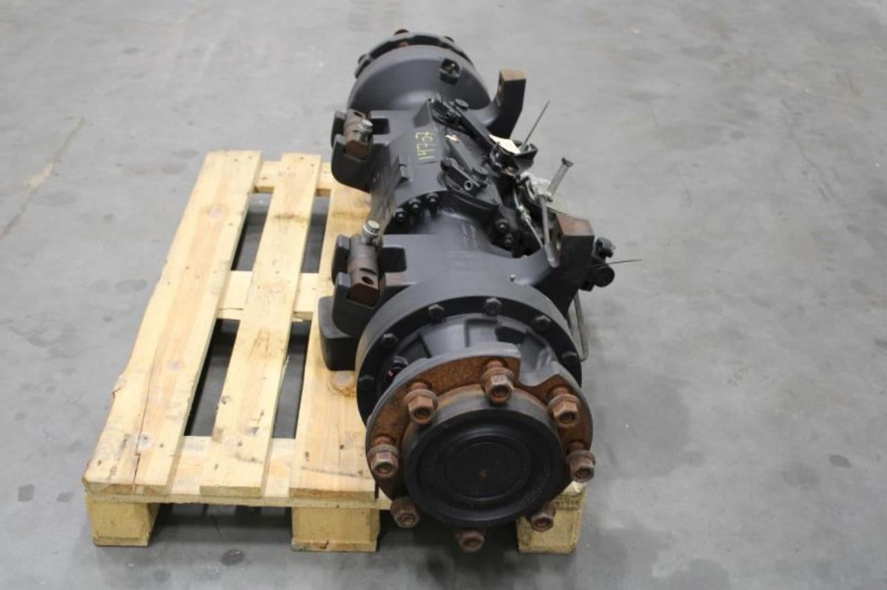 Hyster H5.0FT - Axle and parts for Material handling equipment: picture 3 Hyster H5.0FT - Axle and parts for Material handling equipment: picture 3