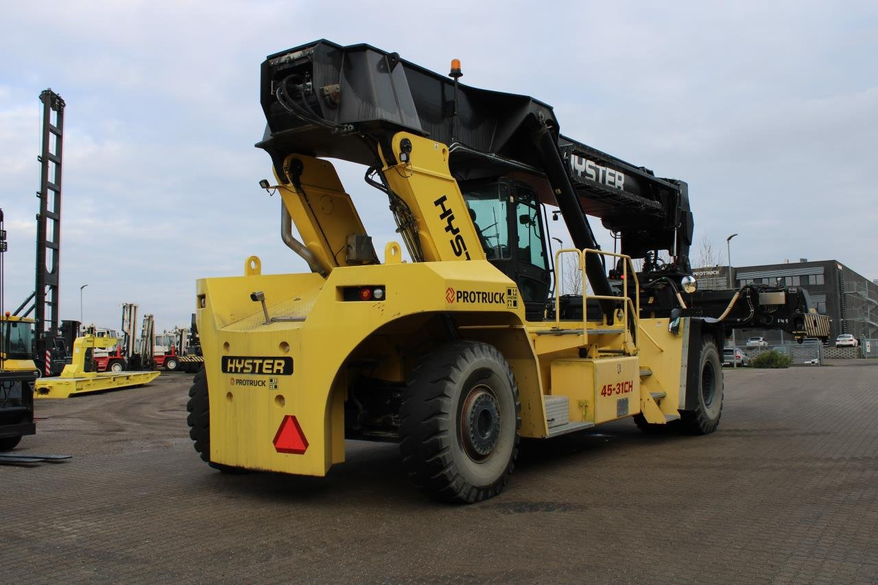Hyster RS45-31CH - Reach stacker: picture 3 Hyster RS45-31CH - Reach stacker: picture 3