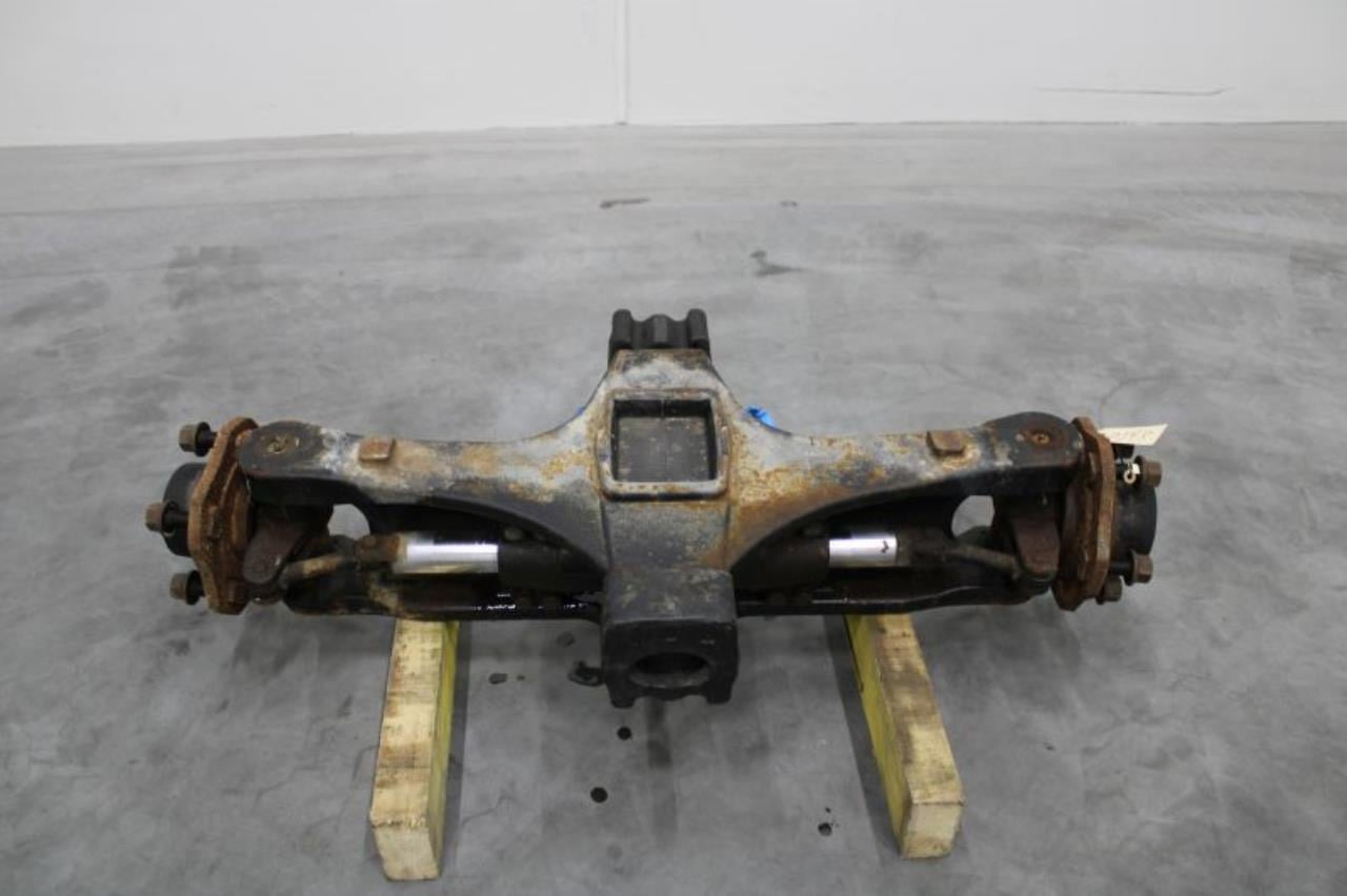 Hyster STEERING AXLE - Axle and parts for Material handling equipment: picture 2 Hyster STEERING AXLE - Axle and parts for Material handling equipment: picture 2