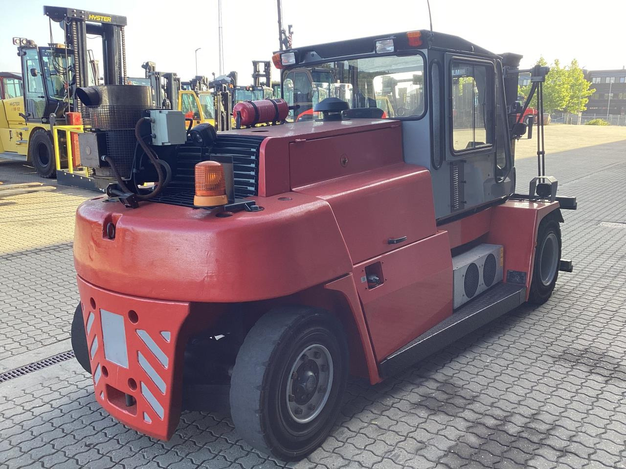 Kalmar DCE80-6LB - Diesel forklift: picture 3 Kalmar DCE80-6LB - Diesel forklift: picture 3