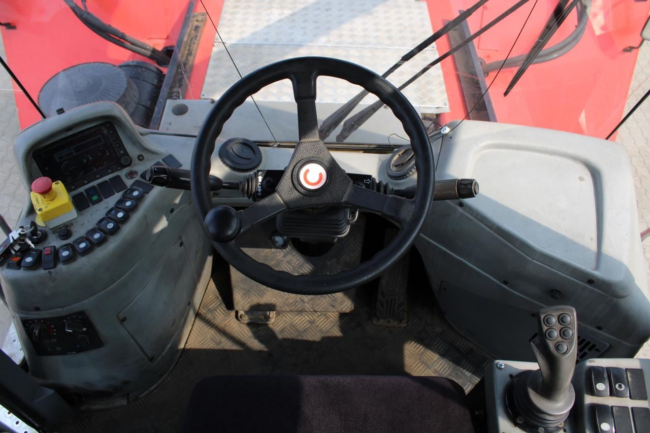 SMV 108 TB6 - Reach stacker: picture 4 SMV 108 TB6 - Reach stacker: picture 4