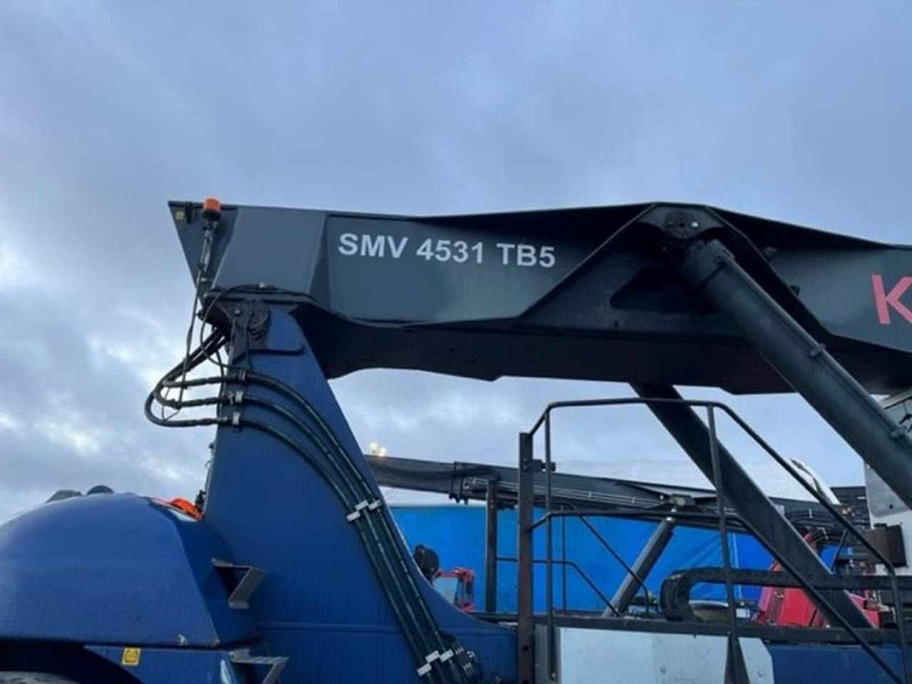 SMV 4531 TB5 - Reach stacker: picture 3 SMV 4531 TB5 - Reach stacker: picture 3