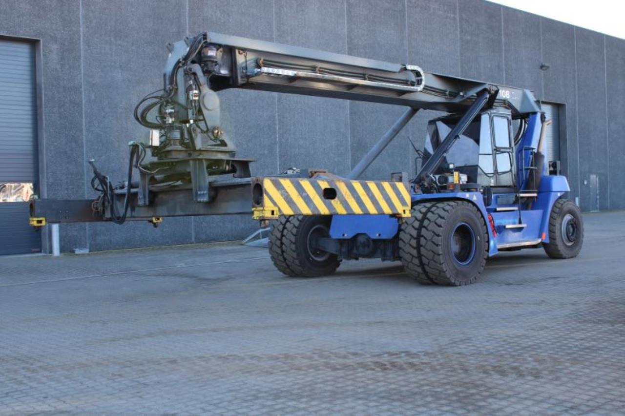 SMV SC108TA6 - Reach stacker: picture 2 SMV SC108TA6 - Reach stacker: picture 2