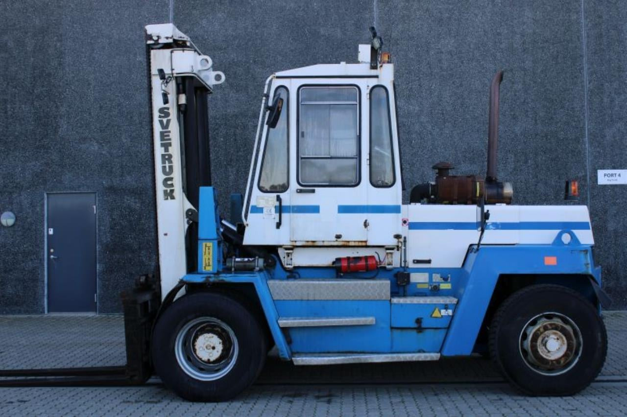 SveTruck 1090-32 - Diesel forklift: picture 1 SveTruck 1090-32 - Diesel forklift: picture 1