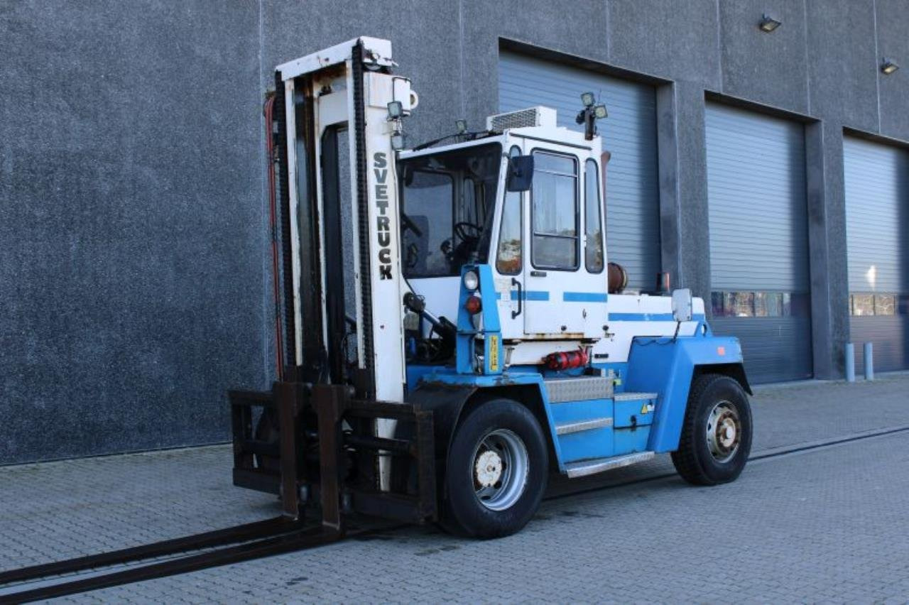 SveTruck 1090-32 - Diesel forklift: picture 2 SveTruck 1090-32 - Diesel forklift: picture 2