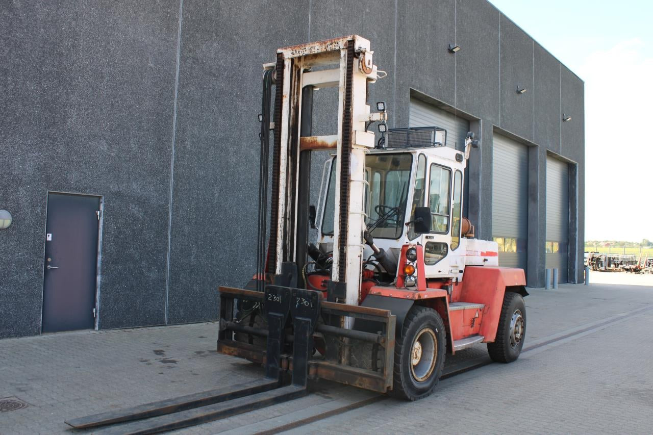 SveTruck 1260-30 - Diesel forklift: picture 2 SveTruck 1260-30 - Diesel forklift: picture 2