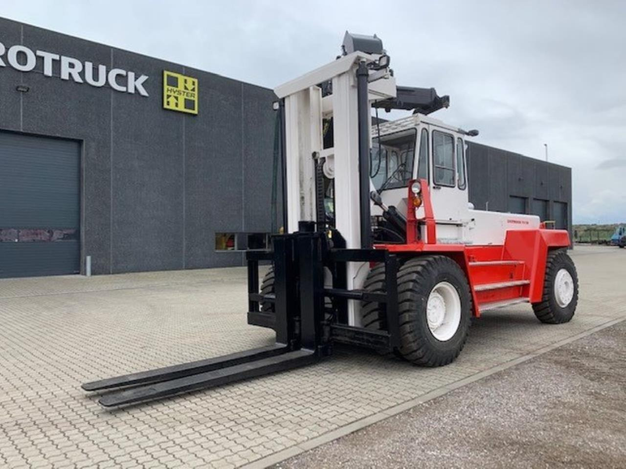 SveTruck 25120-42 - Diesel forklift: picture 2 SveTruck 25120-42 - Diesel forklift: picture 2