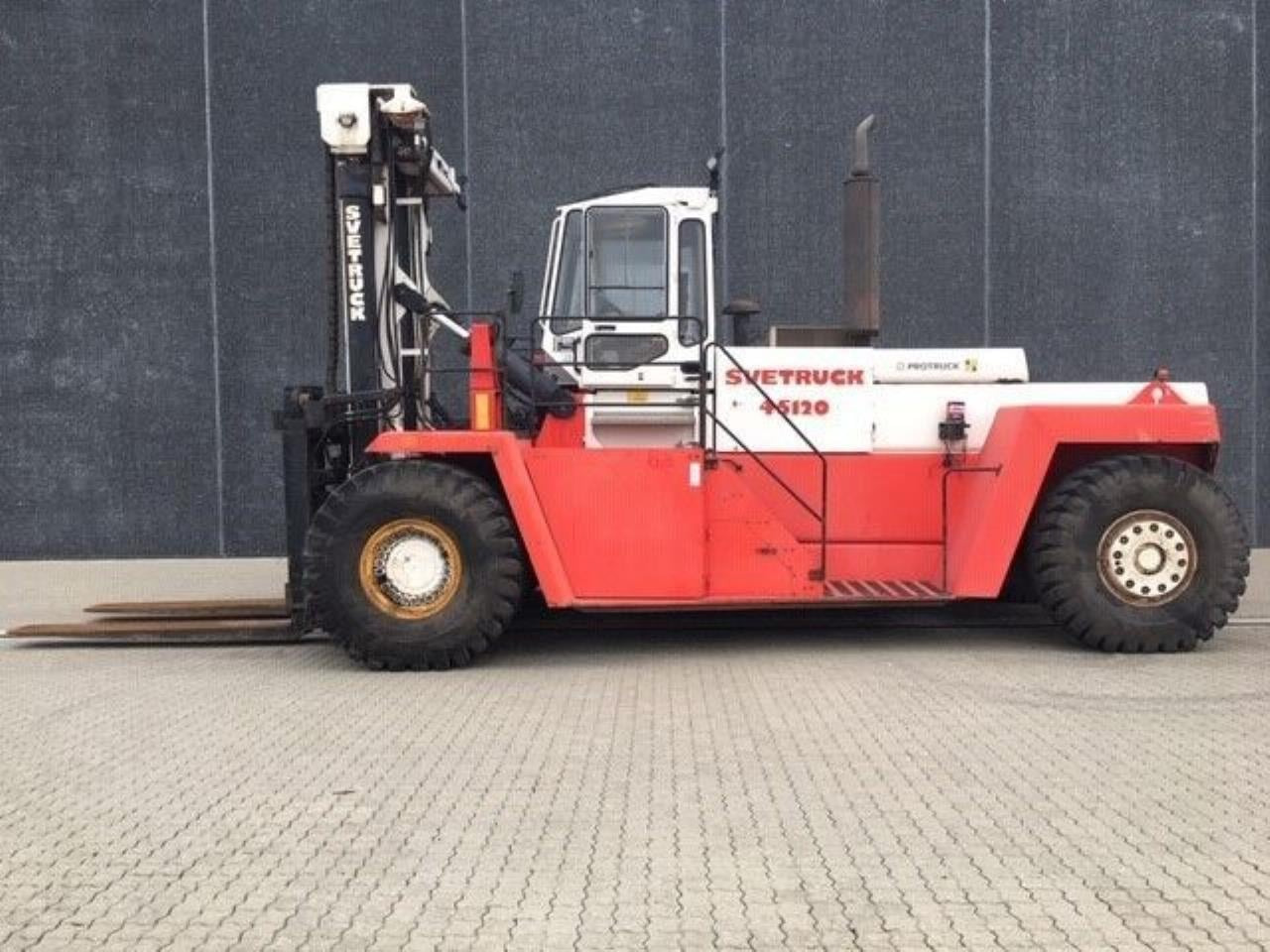 SveTruck 45120-57 - Diesel forklift: picture 1 SveTruck 45120-57 - Diesel forklift: picture 1