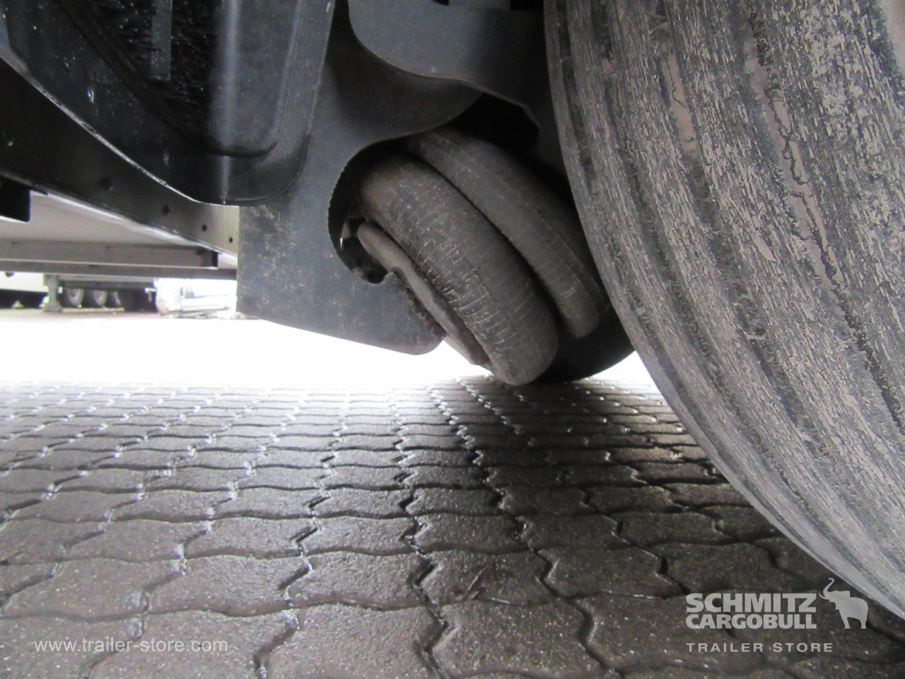 SCHMITZ Auflieger Curtainsider Mega - Curtainsider semi-trailer: picture 3 SCHMITZ Auflieger Curtainsider Mega - Curtainsider semi-trailer: picture 3