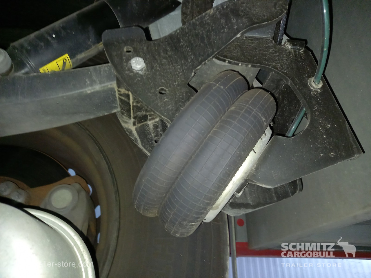 SCHMITZ Auflieger Tiefkühler Multitemp - Isothermal semi-trailer: picture 3 SCHMITZ Auflieger Tiefkühler Multitemp - Isothermal semi-trailer: picture 3