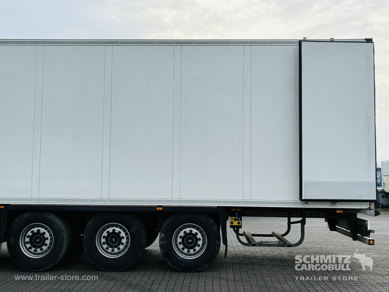 SCHMITZ Auflieger Tiefkühler Standard Double deck - Isothermal semi-trailer: picture 5 SCHMITZ Auflieger Tiefkühler Standard Double deck - Isothermal semi-trailer: picture 5