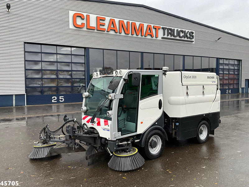Bucher Citycat 2020 with 3-rd brush - Road sweeper: picture 2 Bucher Citycat 2020 with 3-rd brush - Road sweeper: picture 2