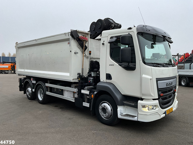 DAF FAN LF 220 Euro 6 Hiab 11 Tonmeter laadkraan Just 166.649 Km! - Tipper, Crane truck: picture 3 DAF FAN LF 220 Euro 6 Hiab 11 Tonmeter laadkraan Just 166.649 Km! - Tipper, Crane truck: picture 3