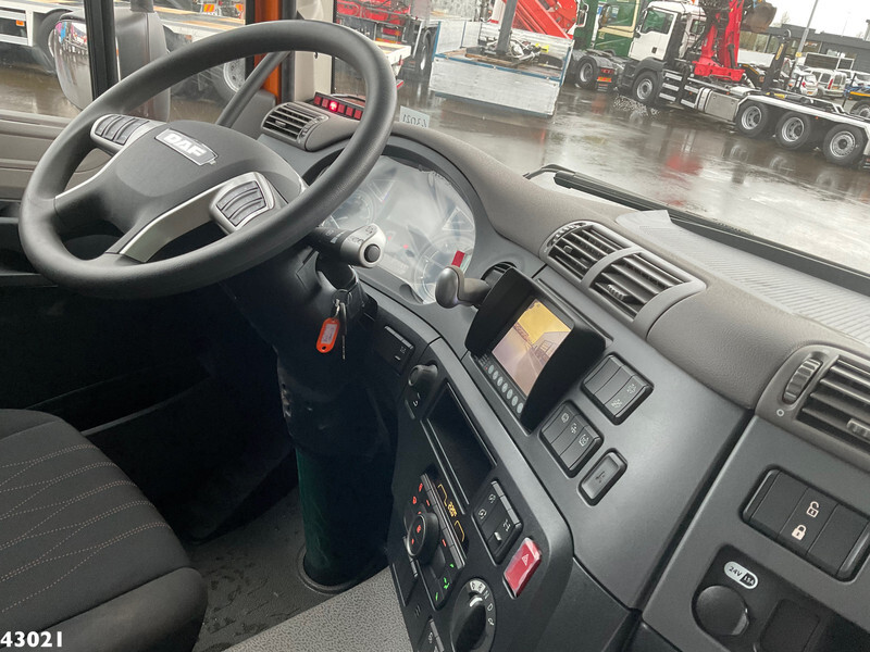 Interior photo 2: DAF FAQ CF 430 HMF 28 Tonmeter laadkraan leasing DAF FAQ CF 430 HMF 28 Tonmeter laadkraan Interior photo 2: DAF FAQ CF 430 HMF 28 Tonmeter laadkraan leasing DAF FAQ CF 430 HMF 28 Tonmeter laadkraan