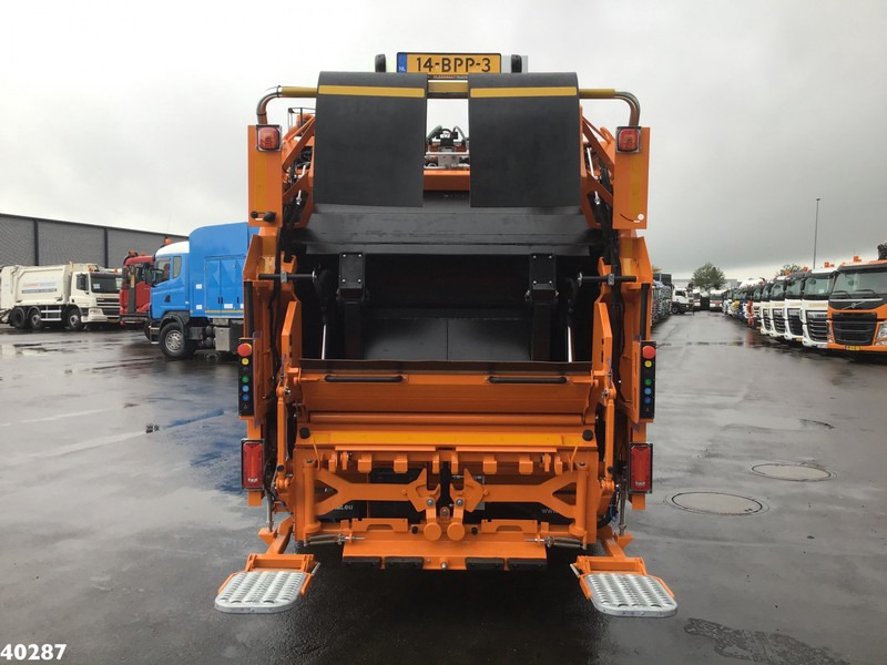 FUSO Canter 9C18 Geesink 7m3 - Garbage truck: picture 4 FUSO Canter 9C18 Geesink 7m3 - Garbage truck: picture 4