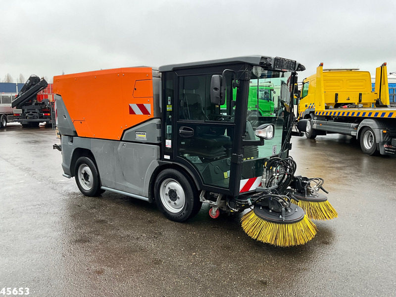 Kärcher MC 250 Just 16.579 km! - Road sweeper: picture 3 Kärcher MC 250 Just 16.579 km! - Road sweeper: picture 3
