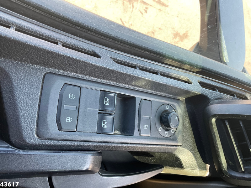 Hook lift truck MAN TGS 32.470 8x4 Euro 6 Hiab 22 Tonmeter laadkraan Just 68.765 Km!: picture 14 Hook lift truck MAN TGS 32.470 8x4 Euro 6 Hiab 22 Tonmeter laadkraan Just 68.765 Km!: picture 14