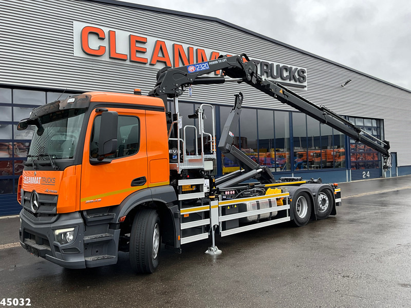 Mercedes-Benz ACTROS 2543 HMF 23 Tonmeter laadkraan - Hook lift truck: picture 1 Mercedes-Benz ACTROS 2543 HMF 23 Tonmeter laadkraan - Hook lift truck: picture 1