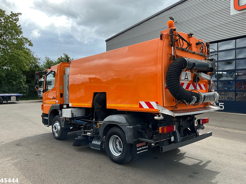 Mercedes-Benz Atego 1018 Brock Left and right sweeper Just 141.848 km! - Road sweeper: picture 2 Mercedes-Benz Atego 1018 Brock Left and right sweeper Just 141.848 km! - Road sweeper: picture 2